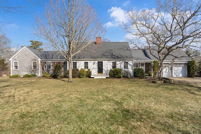 2 Bold Meadow Road, Edgartown, MA 02539