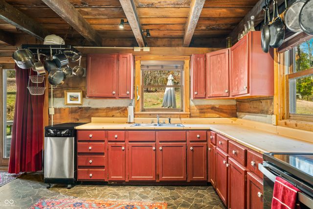 3399 W Cottonwood Road, Nashville, IN 47448