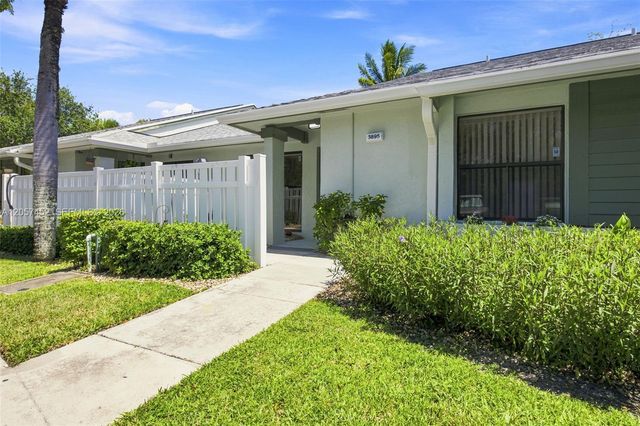 3895 N Carambola Cir N 29128, Coconut Creek, FL 33066