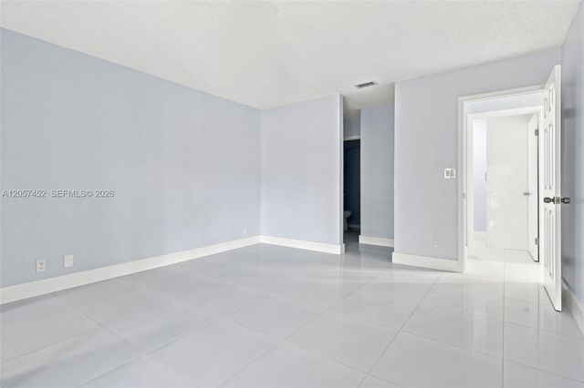 3895 N Carambola Cir N 29128, Coconut Creek, FL 33066