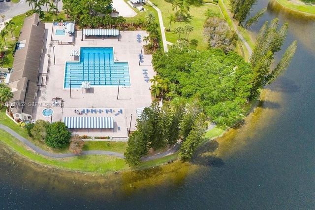 3895 N Carambola Cir N 29128, Coconut Creek, FL 33066