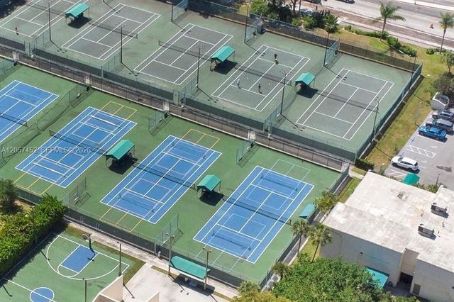 3895 N Carambola Cir N 29128, Coconut Creek, FL 33066