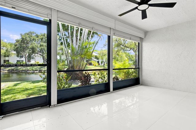 3895 N Carambola Cir N 29128, Coconut Creek, FL 33066