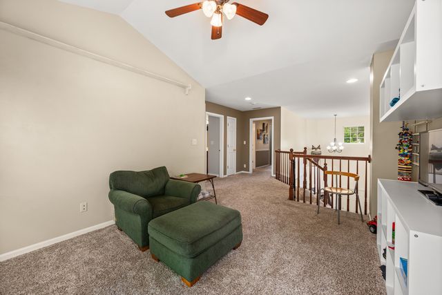 629 Buckboard Lane, Sycamore, IL 60178