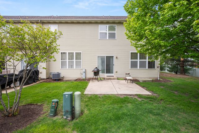 629 Buckboard Lane, Sycamore, IL 60178