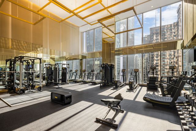 217 W 57th St Apt 66N, New York City, NY 10019
