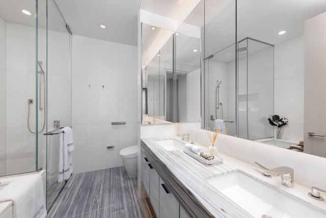 217 W 57th St Apt 66N, New York City, NY 10019