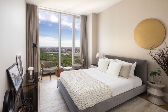 217 W 57th St Apt 66N, New York City, NY 10019