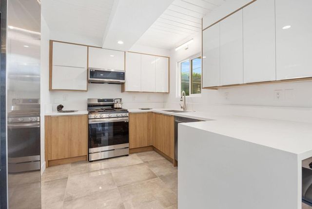 971 E San Lucas Road, Palm Springs, CA 92264