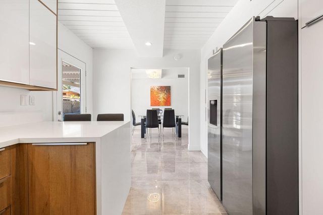 971 E San Lucas Road, Palm Springs, CA 92264