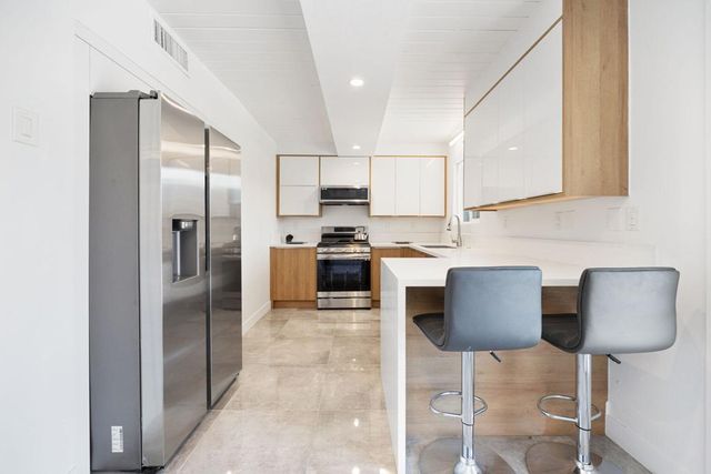 971 E San Lucas Road, Palm Springs, CA 92264