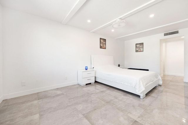 971 E San Lucas Road, Palm Springs, CA 92264