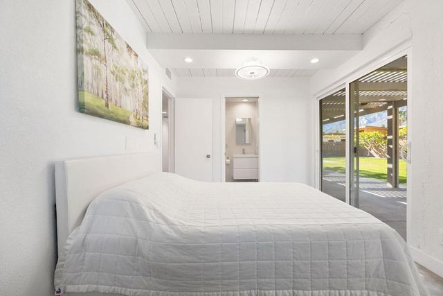 971 E San Lucas Road, Palm Springs, CA 92264