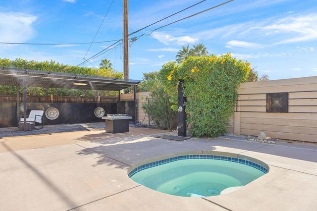 971 E San Lucas Road, Palm Springs, CA 92264