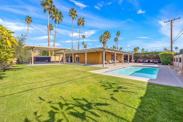 971 E San Lucas Road, Palm Springs, CA 92264
