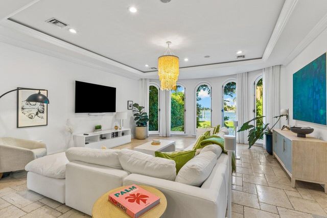 350 E Ocean Avenue, Lantana, FL 33462