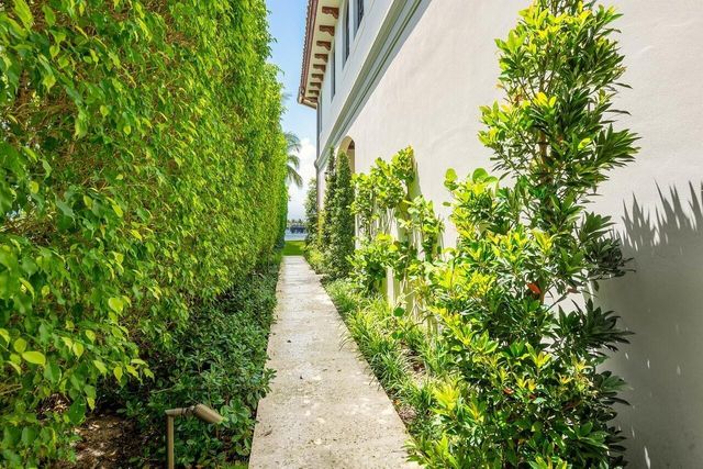 350 E Ocean Avenue, Lantana, FL 33462