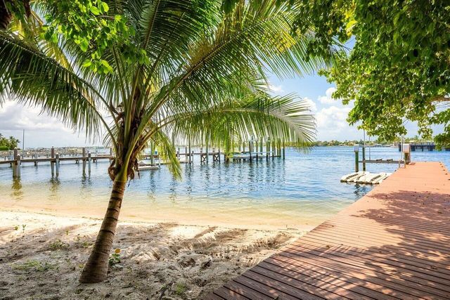 350 E Ocean Avenue, Lantana, FL 33462