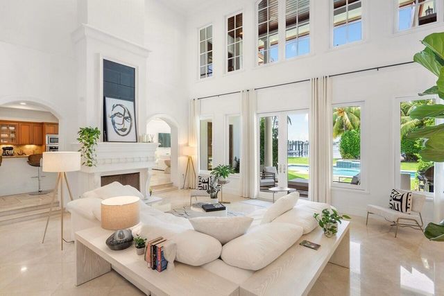 350 E Ocean Avenue, Lantana, FL 33462