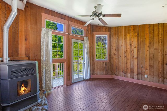 5609 318th Avenue NE, Carnation, WA 98014