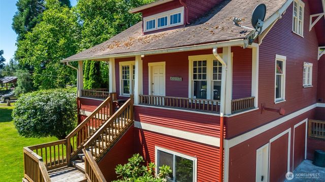 5609 318th Avenue NE, Carnation, WA 98014