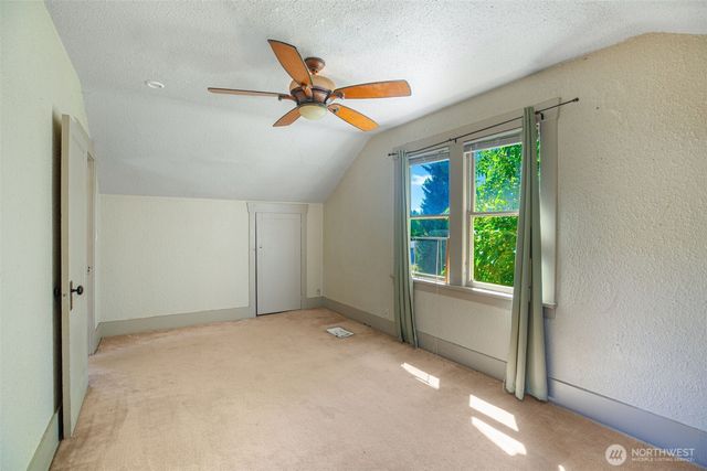 5609 318th Avenue NE, Carnation, WA 98014