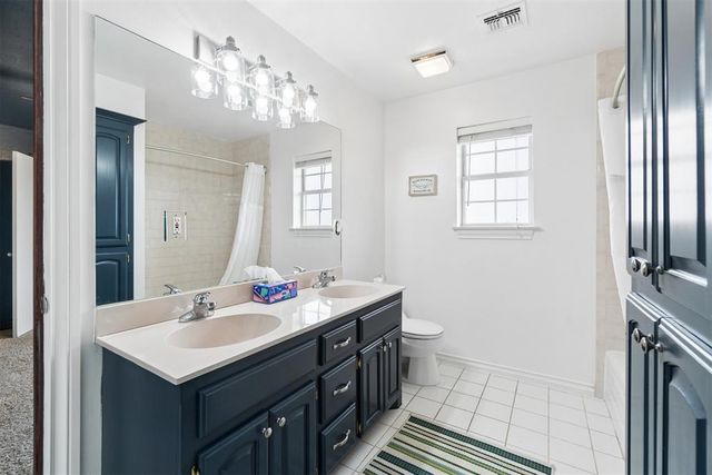 4080 Darril Road, Edmond, OK 73025