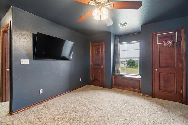 4080 Darril Road, Edmond, OK 73025