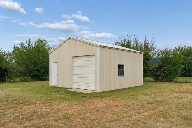 4080 Darril Road, Edmond, OK 73025