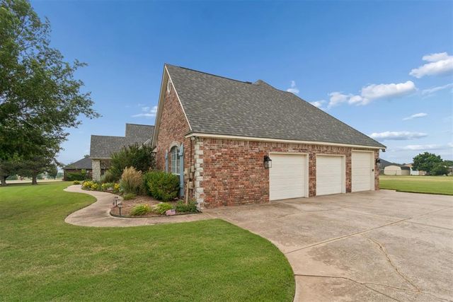 4080 Darril Road, Edmond, OK 73025