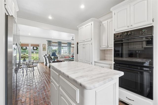 4080 Darril Road, Edmond, OK 73025