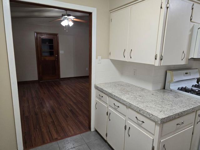 117 Lazy Lane, Lake Jackson, TX 77566