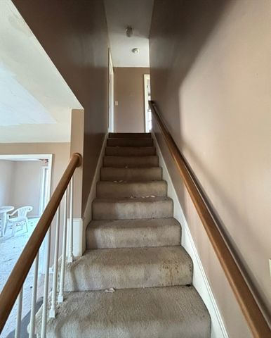 18 Anthony Dr, Barnstable, MA 02601