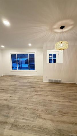 22304 California Street, Saint Clair Shores, MI 48080