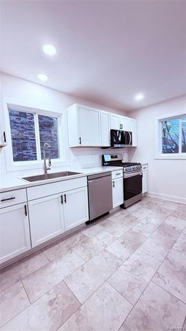 22304 California Street, Saint Clair Shores, MI 48080