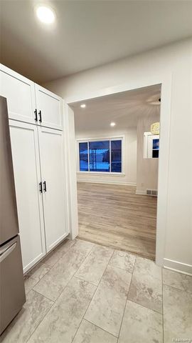 22304 California Street, Saint Clair Shores, MI 48080