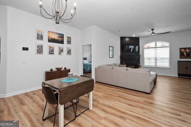 71 Thomaston Street, Newnan, GA 30263