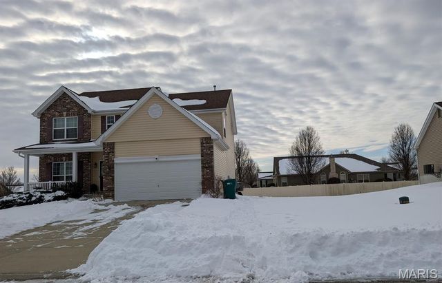 1301 Stone Hill Drive, O'fallon, IL 62269