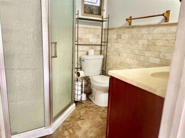 8732 SW 16th Street, Davie, FL 33324