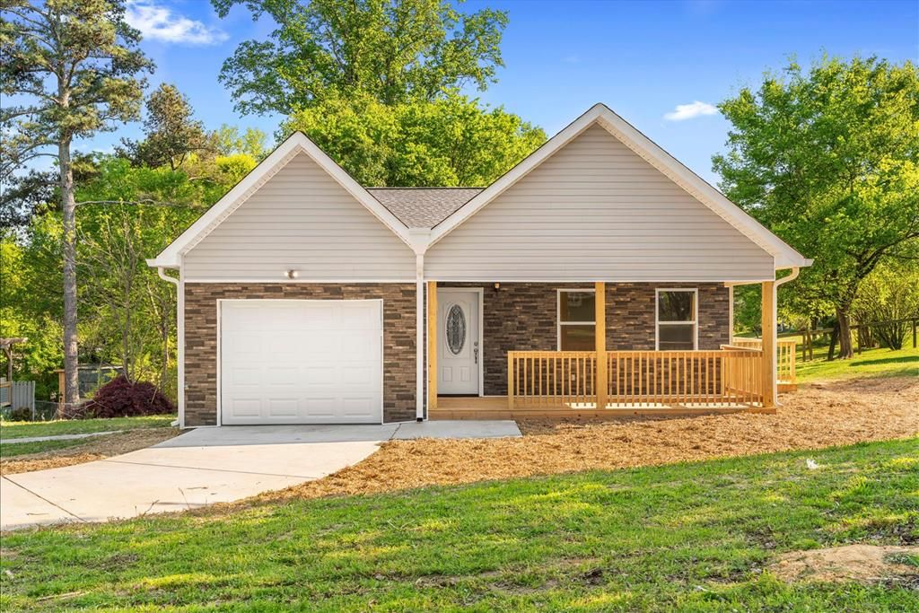 6 Catherine Street, Rossville, GA 30741