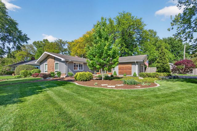 223 Willow Lane, Geneva, IL 60134