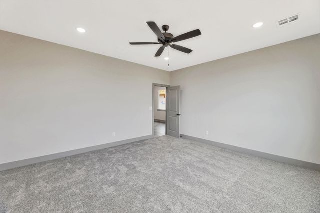 5530 W 42nd Street South, Wichita, KS 67215