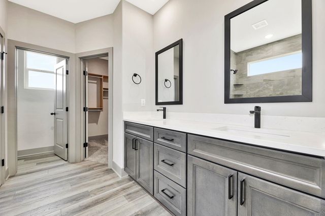 5530 W 42nd Street South, Wichita, KS 67215