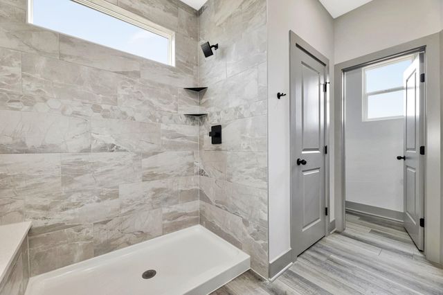 5530 W 42nd Street South, Wichita, KS 67215