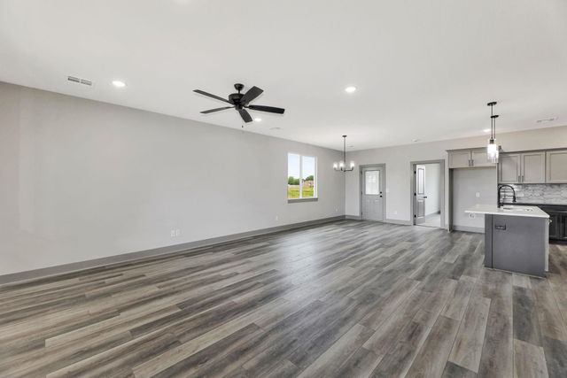 5530 W 42nd Street South, Wichita, KS 67215