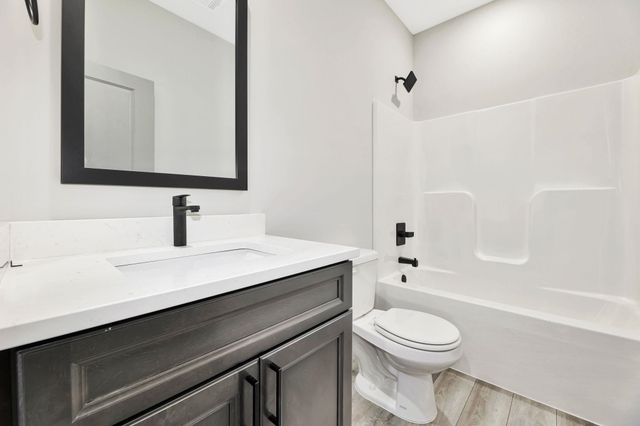 5530 W 42nd Street South, Wichita, KS 67215