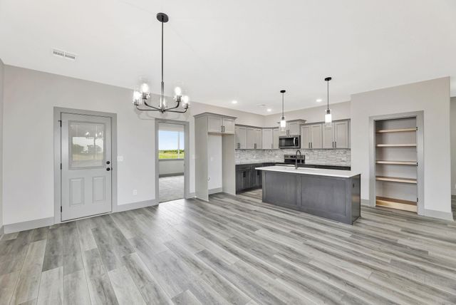 5530 W 42nd Street South, Wichita, KS 67215