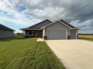 5530 W 42nd Street South, Wichita, KS 67215