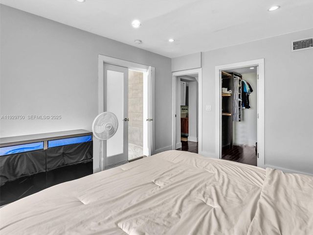 20120 NE 25th Ct, Miami, FL 33180