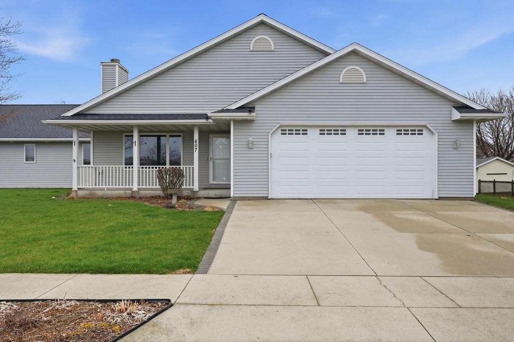 607 S 2nd STREET, Cedar Grove, WI 53013